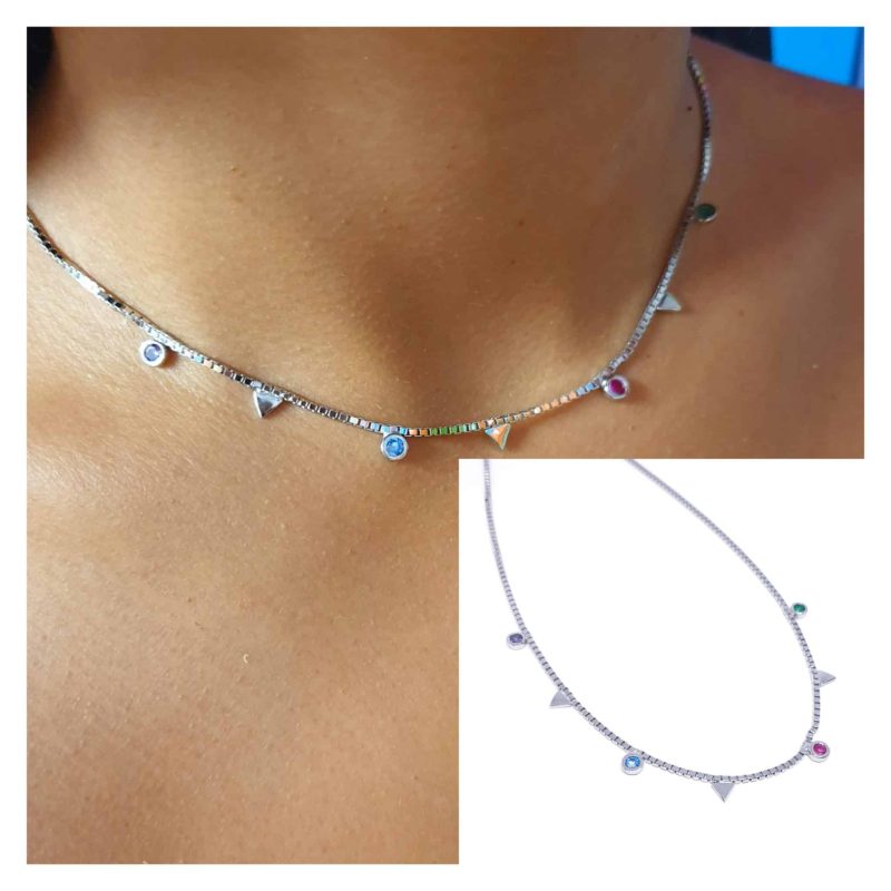 Collar triángulos y piedras