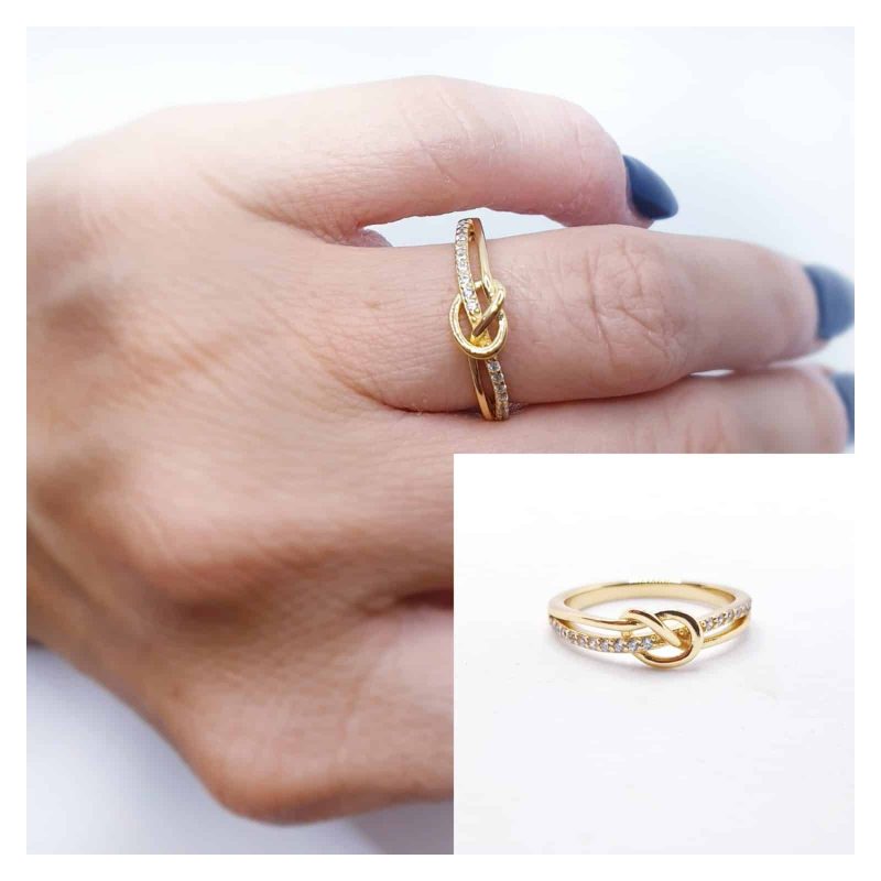 Anillo nudo infinito oro