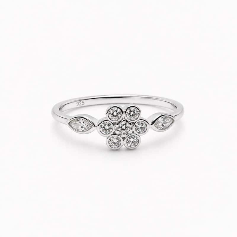 Anillo flor blanca