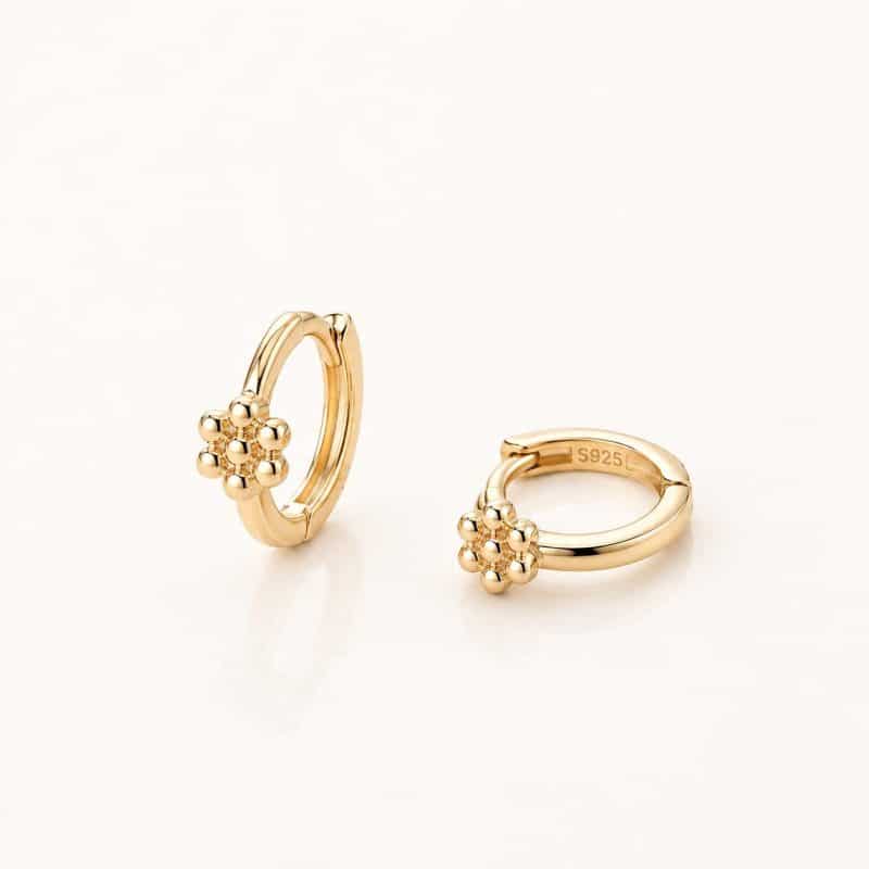 Pendientes aritos flor oro
